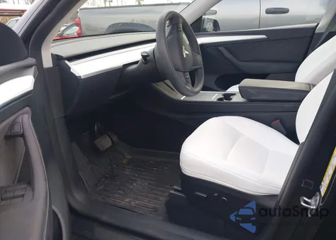 2024 Tesla Model Y Long Range Dual Motor All-Wheel Drive from USA, damaged, VIN 7SAYGDEE4RF065655